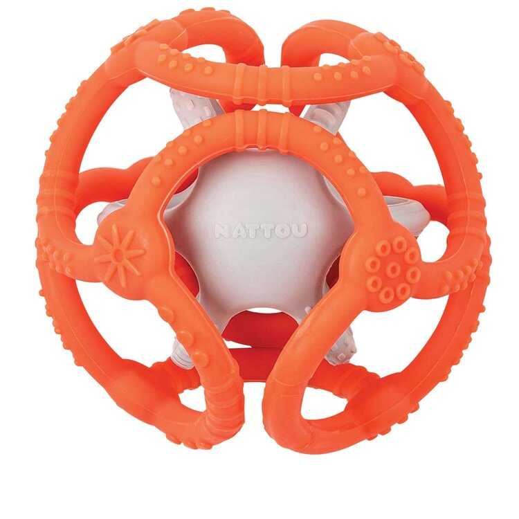 NATTOU Kousátko silikonové míč 2v1 bez BPA 10 cm oranžovo-šedá Nattou