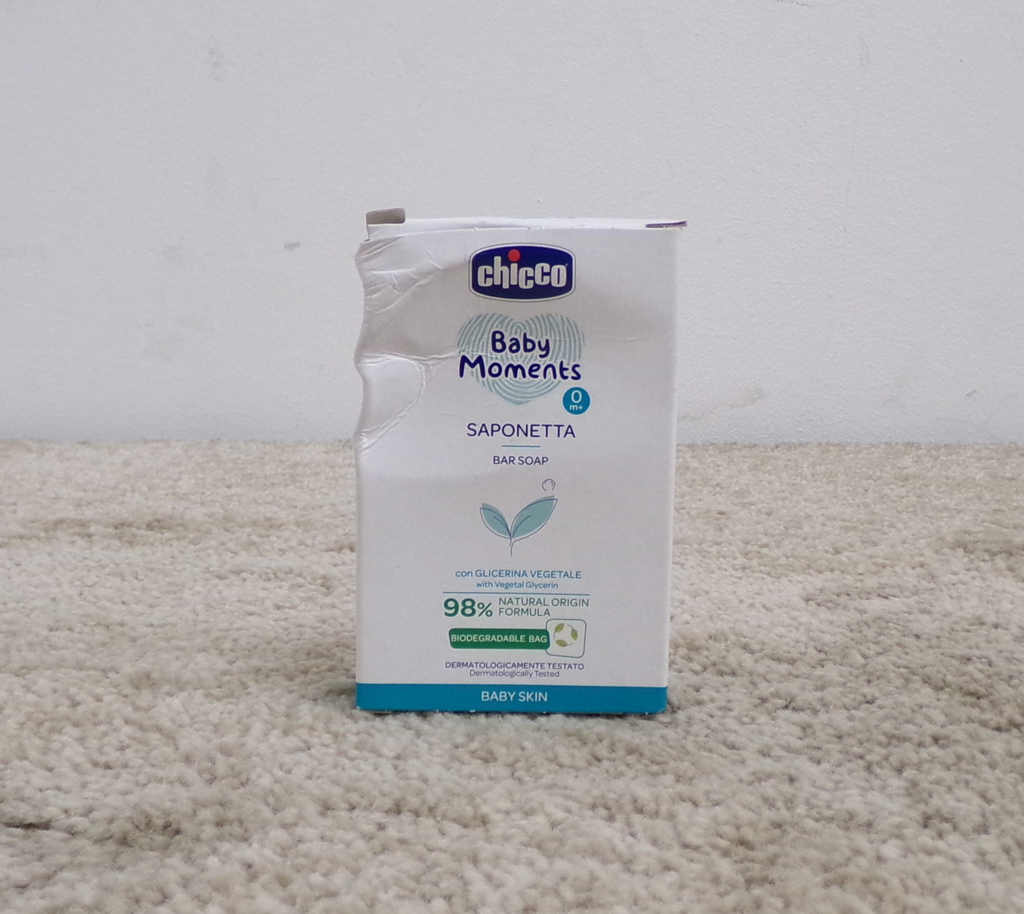 CHICCO Mýdlo na ruce tuhé s rostlinným glycerínem Baby Moments 81 % přírodních složek 100 g Chicco