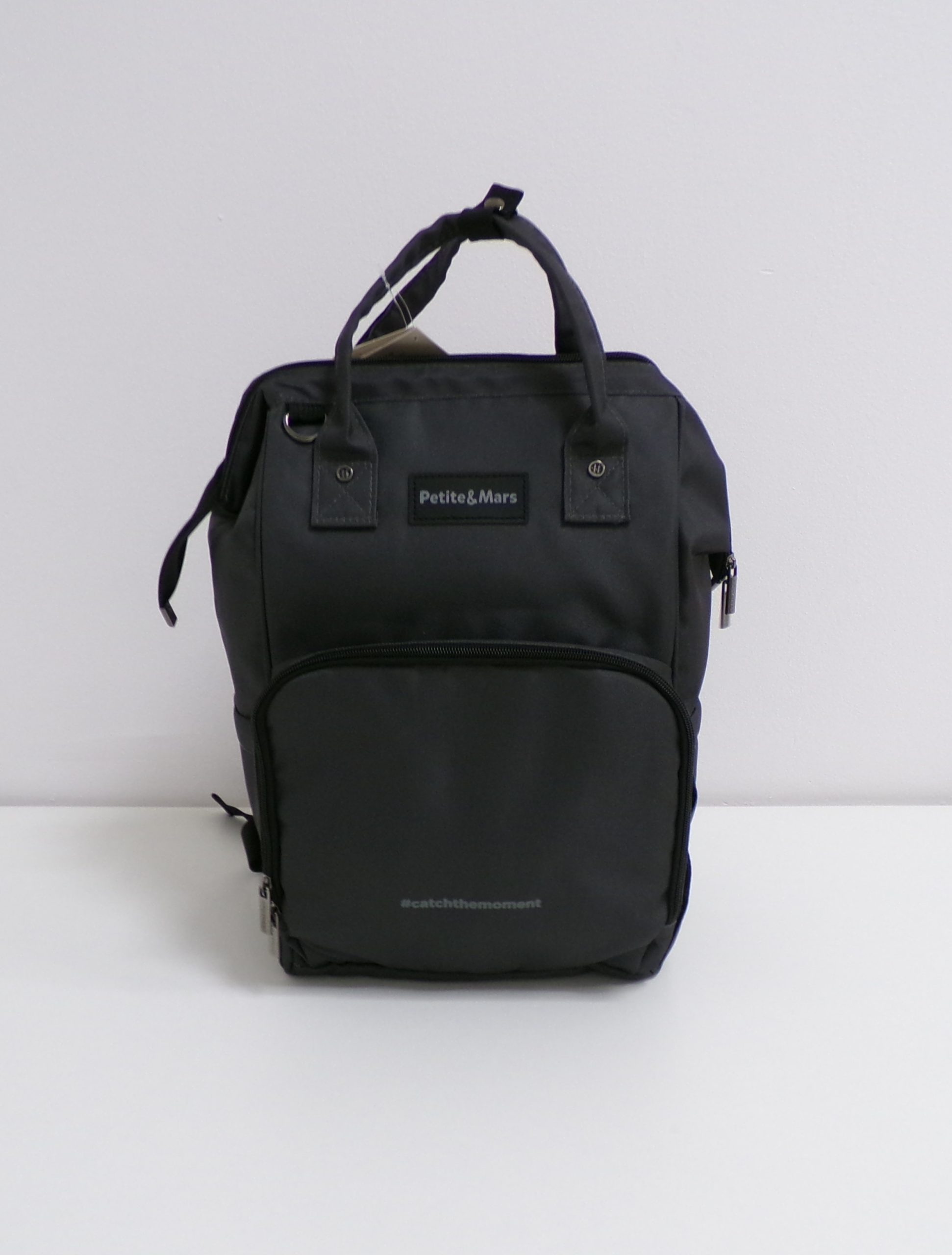 PETITE&MARS Batoh přebalovací na kočárek Jack - série Catchthemoment Ultimate Grey Petite&Mars